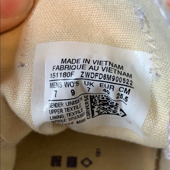 Women’s Converse - Picture 2 of 7